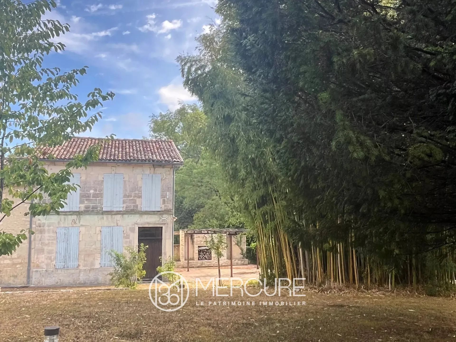 Maison à vendre, 489m², Barbezieux-Saint-Hilaire