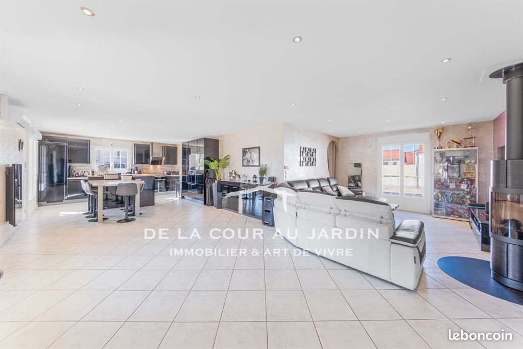 Maison à vendre, 143m², Savouges
