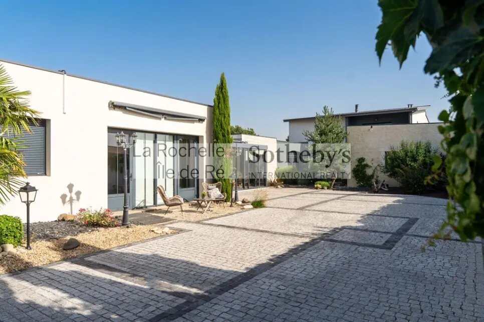 Maison à vendre, 380m², Saint-Xandre