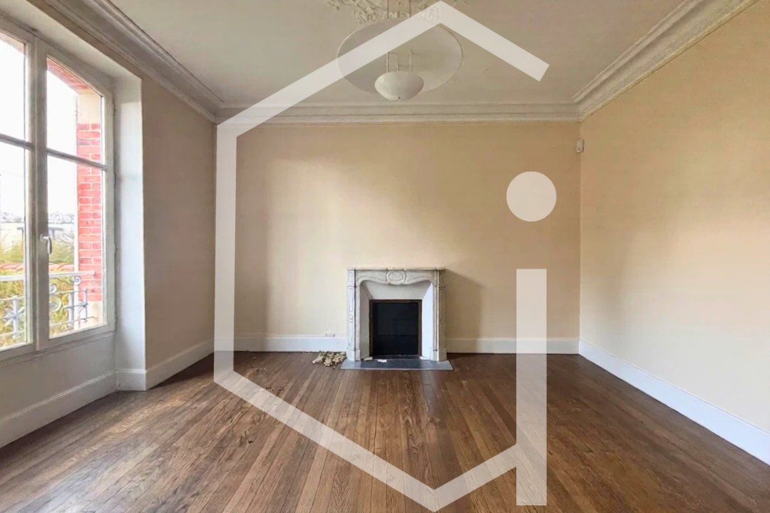 Maison à vendre, 325m², Cosne-Cours-sur-Loire