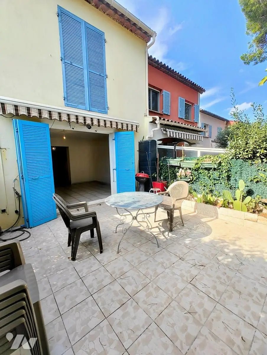 Maison à vendre, 3m², Fréjus