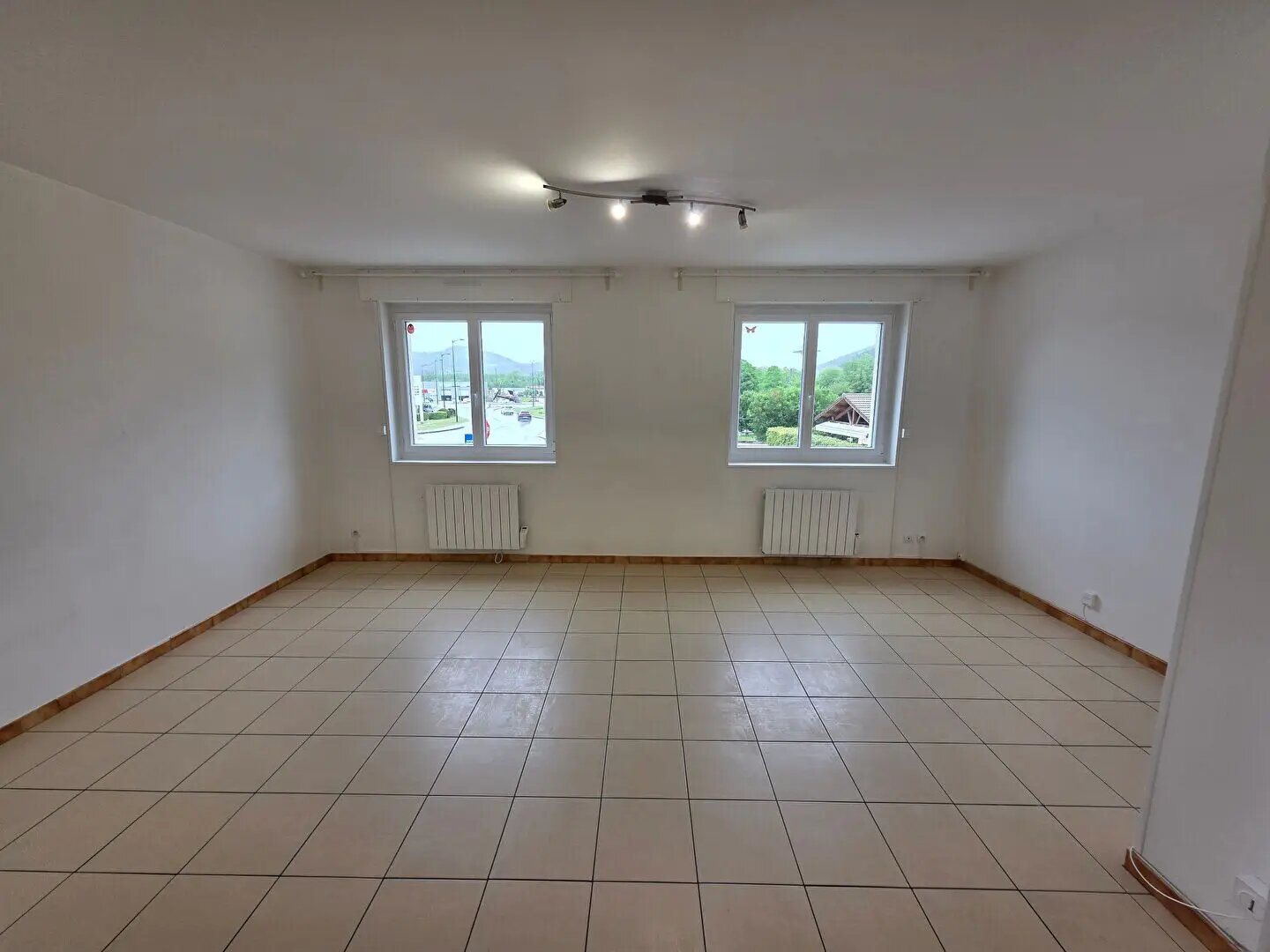 Appartement à louer, 78m², Port
