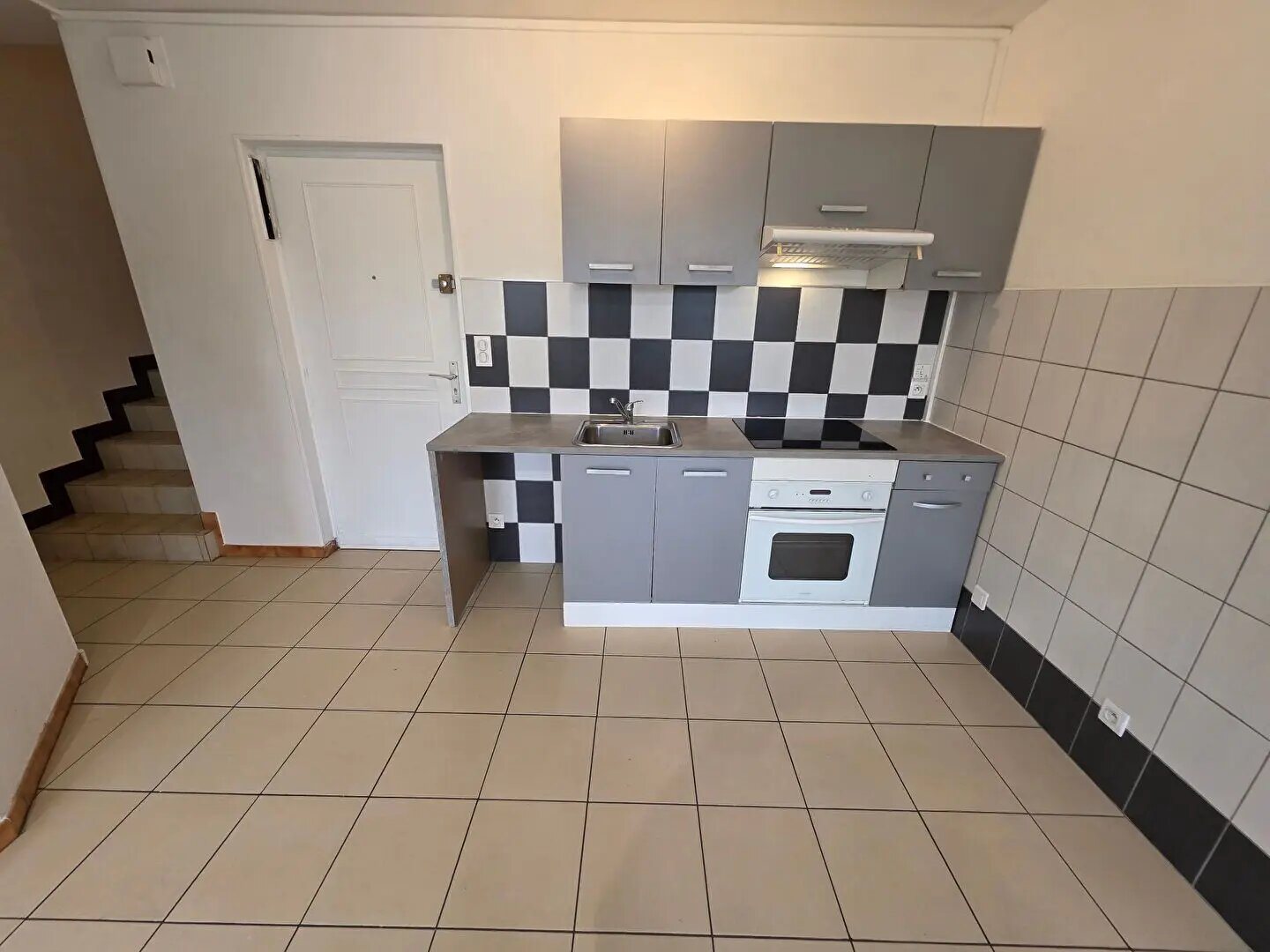 Appartement à louer, 78m², Port