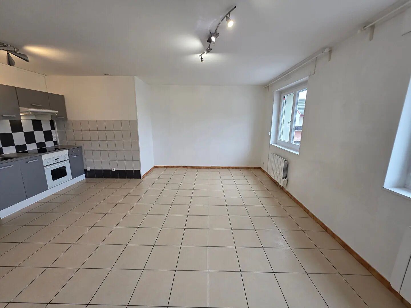 Appartement à louer, 78m², Port