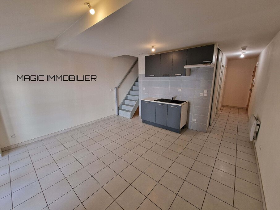 Appartement à louer, 56m², Les Neyrolles