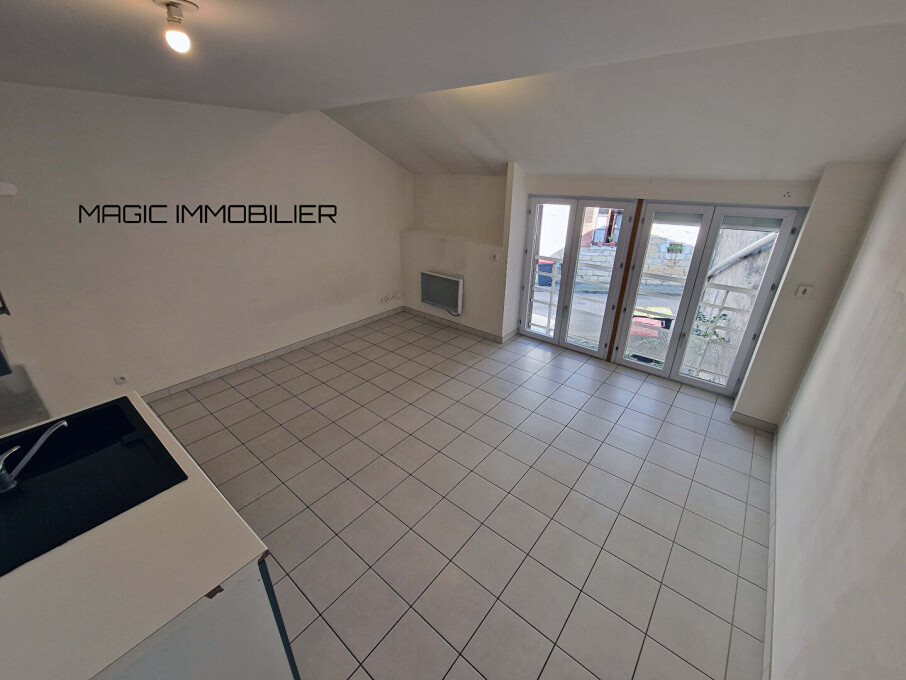Appartement à louer, 56m², Les Neyrolles