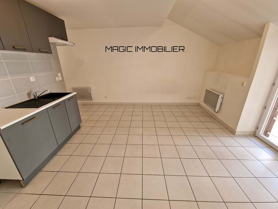 Appartement à louer, 56m², Les Neyrolles