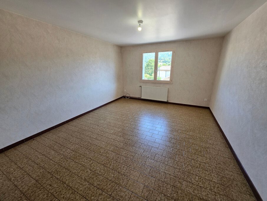Appartement à louer, 59m², Izernore