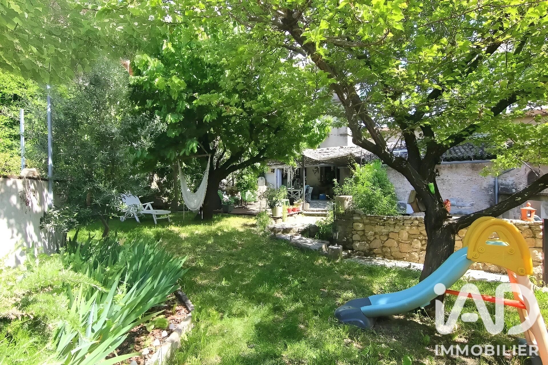 Maison à vendre, 196m², La Roquebrussanne