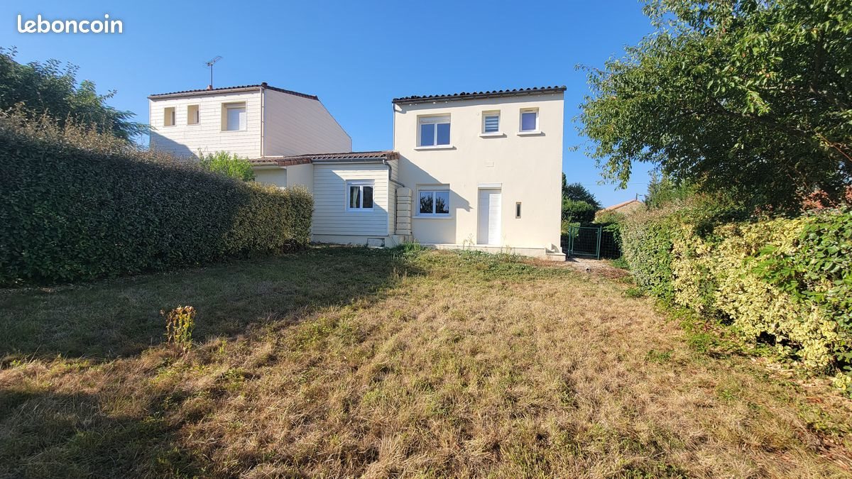 Maison à louer, 87m², Ruffec