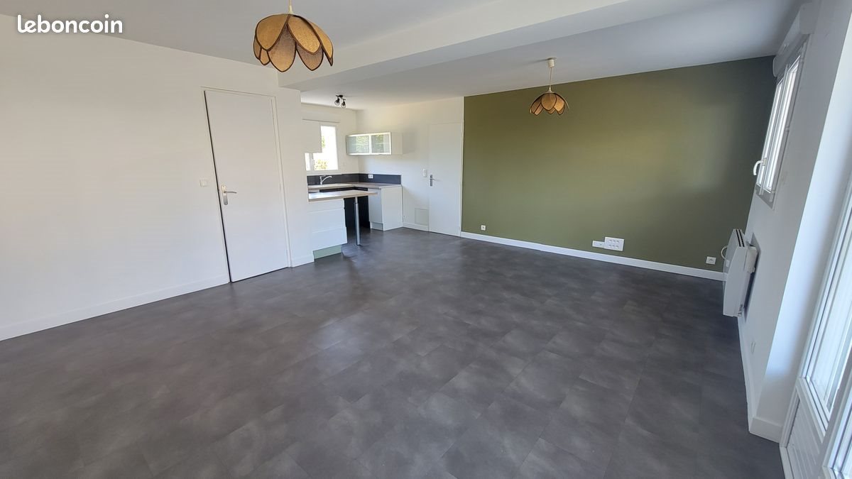 Maison à louer, 87m², Ruffec