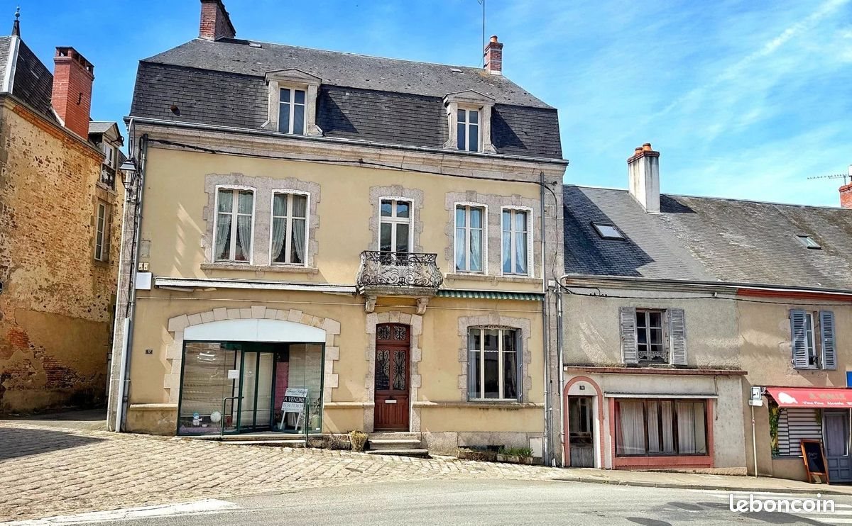 Maison à vendre, 238m², Boussac