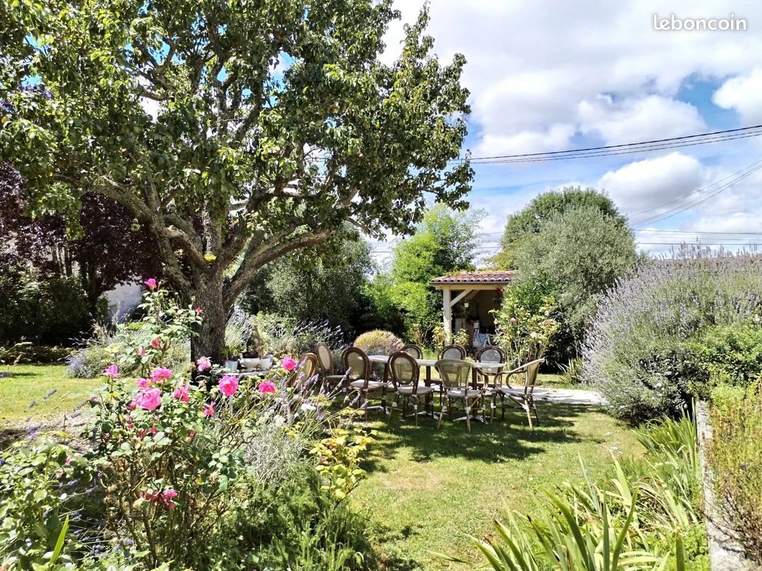 Maison à vendre, 298m², Sainte-Sévère