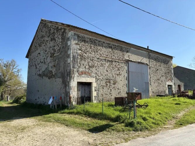 Maison à vendre, 140m², Lathus-Saint-Rémy