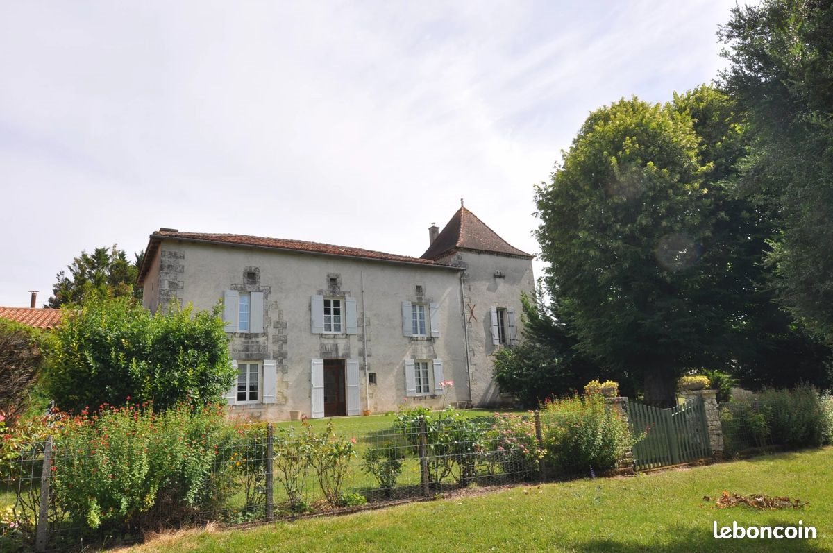 Maison à vendre, 150m², Aubeterre-sur-Dronne