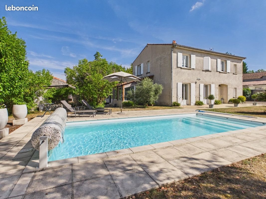 Maison à vendre, 220m², Beauvais-sur-Matha