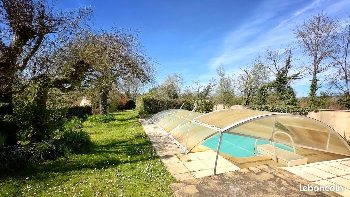 Maison à vendre, 345m², Boussac