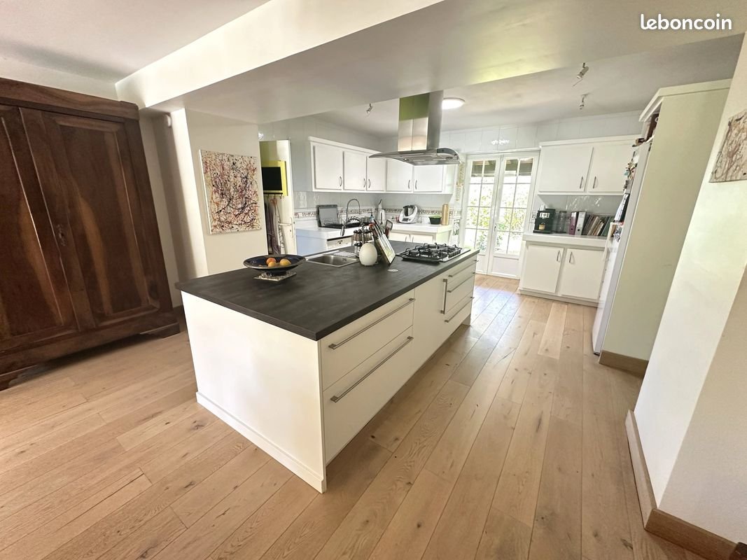 Maison à vendre, 350m², Sauveterre-de-Guyenne