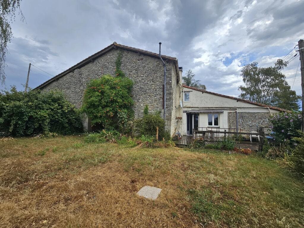 Maison à vendre, 104m², Saint-Laurent-de-Céris
