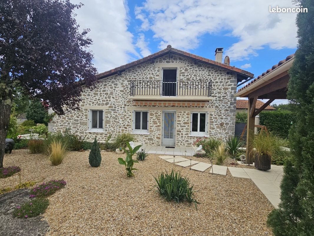 Maison à vendre, 190m², Busserolles