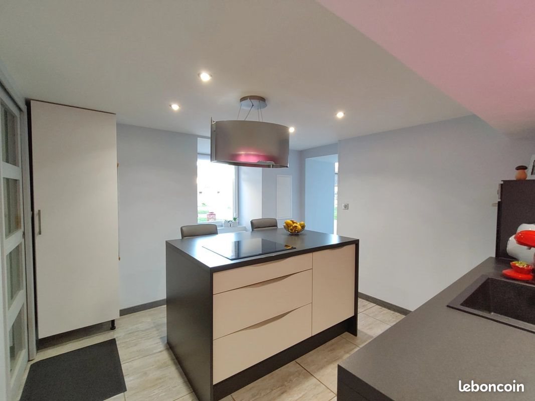Maison à vendre, 165m², Piégut-Pluviers