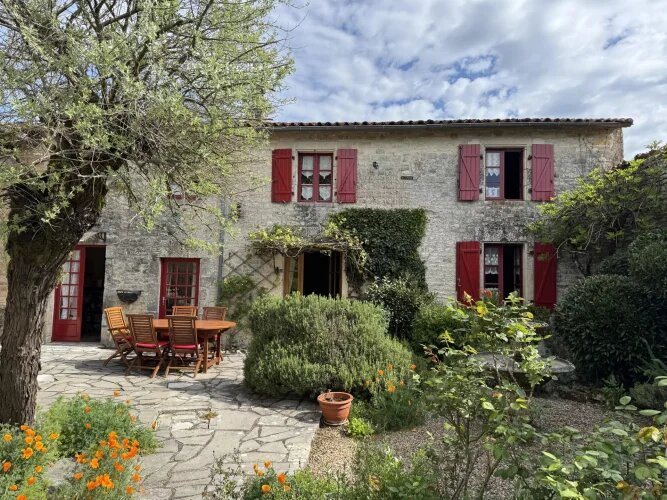 Maison à vendre, 179m², Ruffec