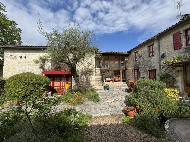 Maison à vendre, 179m², Ruffec