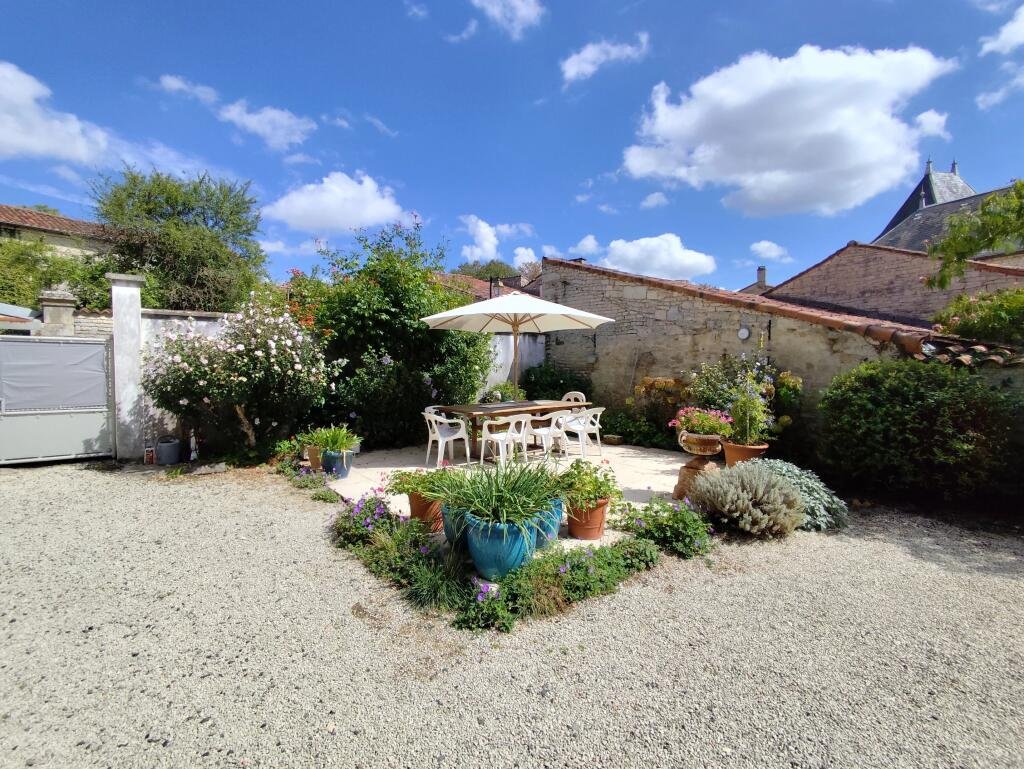 Maison à vendre, 102m², Tusson