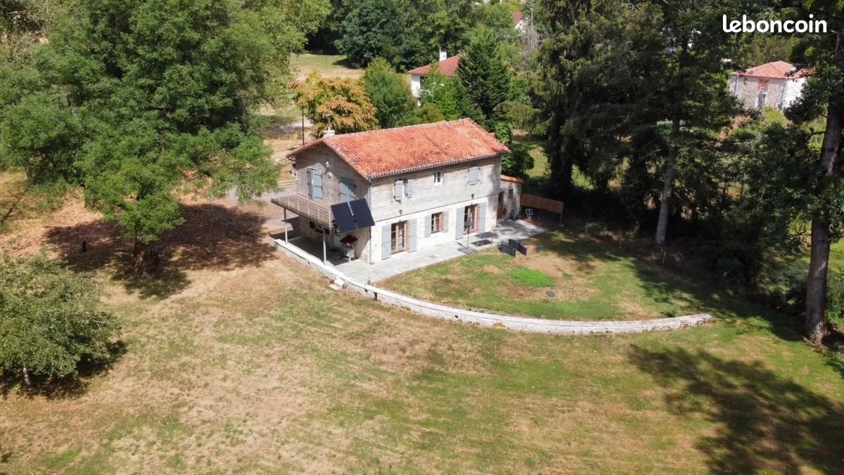 Maison à vendre, 140m², Saint-Laurent-de-Céris