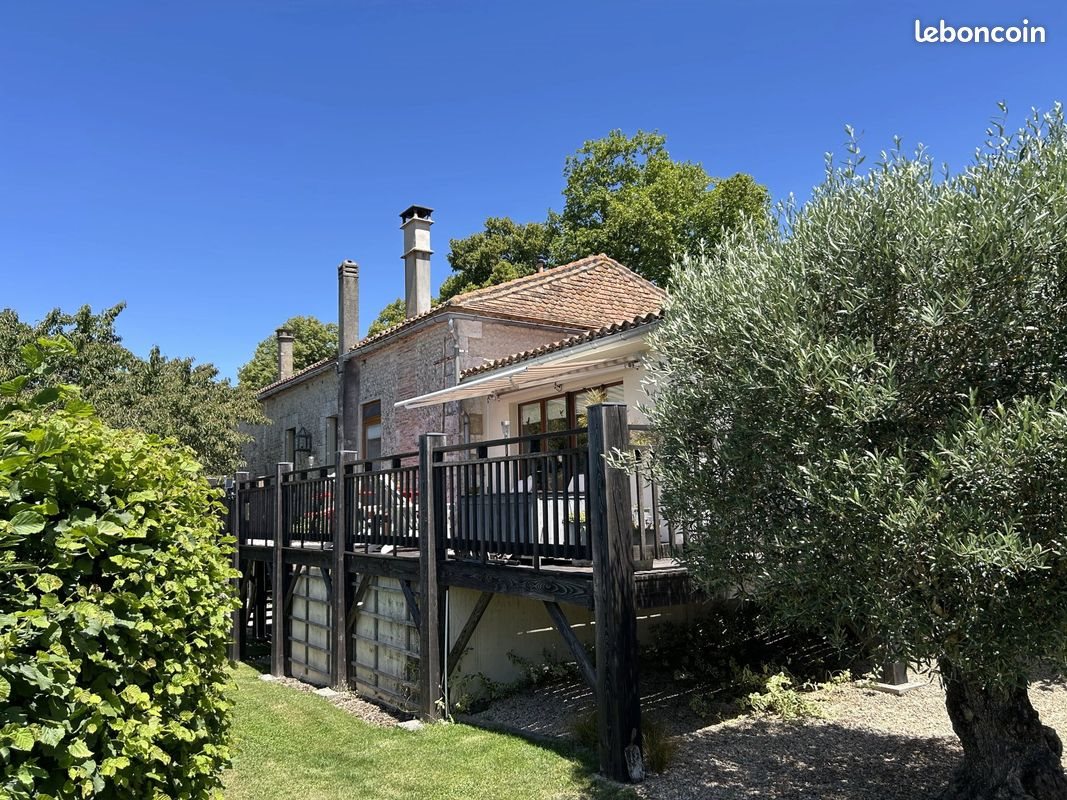 Maison à vendre, 159m², Aubeterre-sur-Dronne