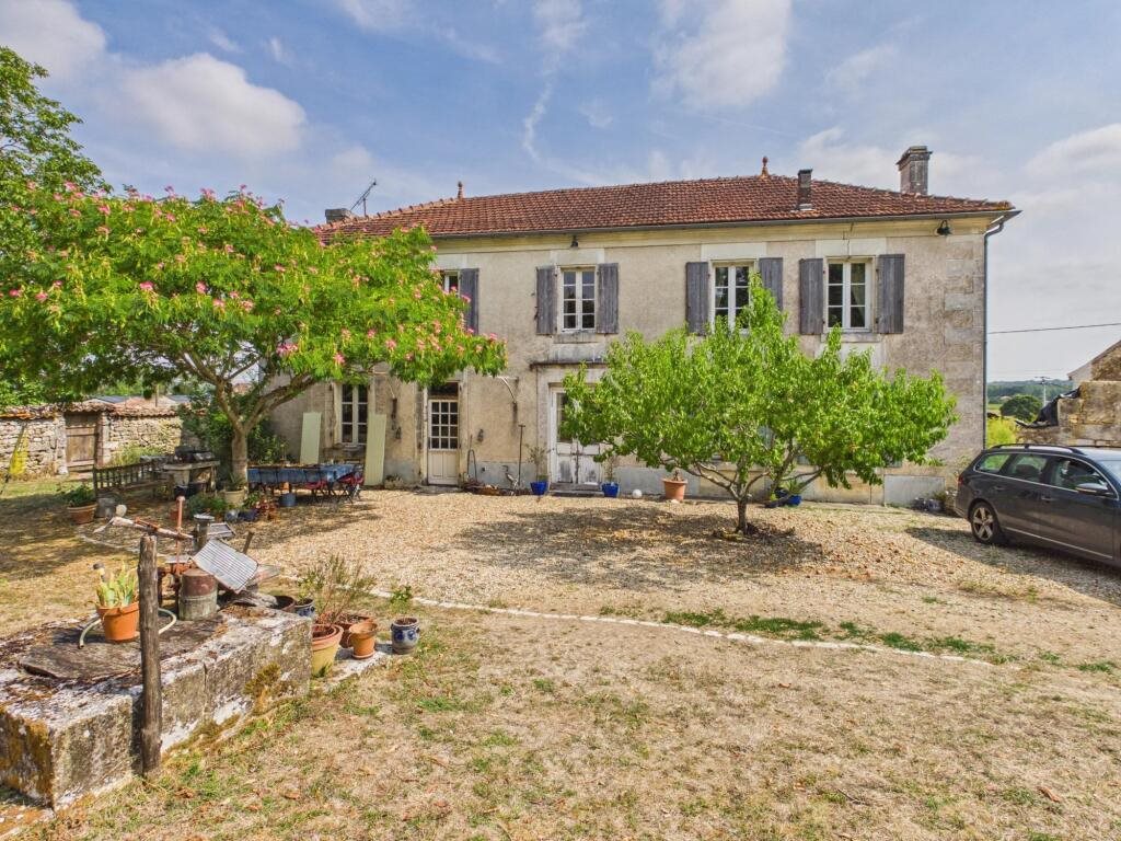 Maison à vendre, 198m², Angeac-Charente