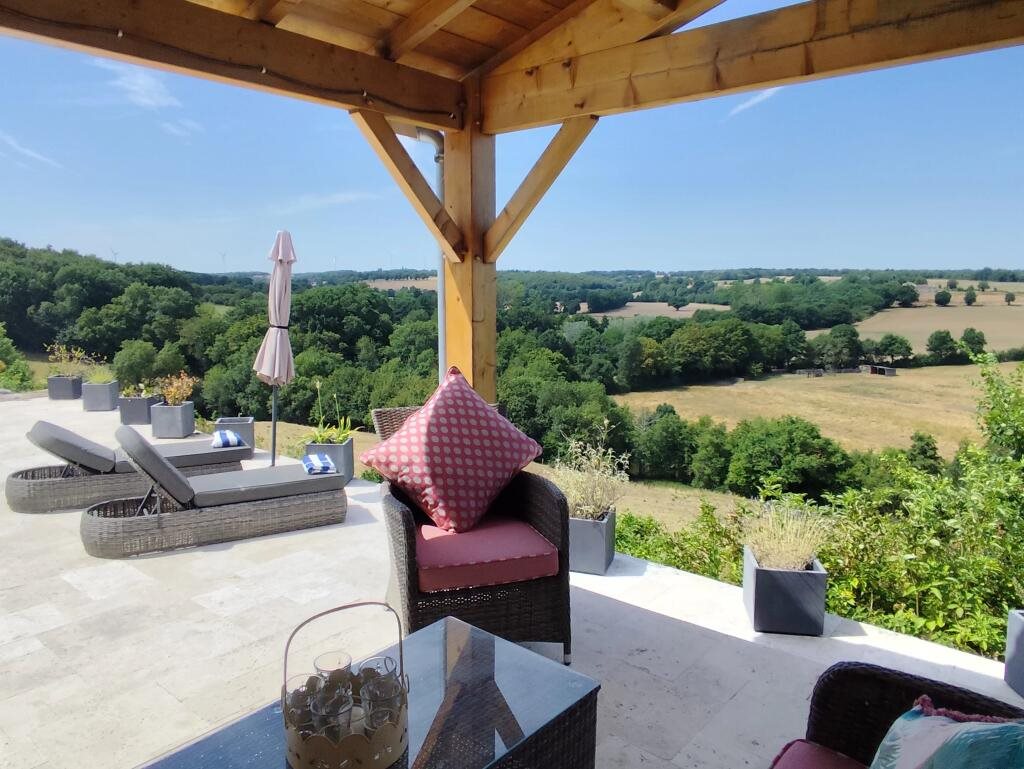 Maison à vendre, 218m², Charroux