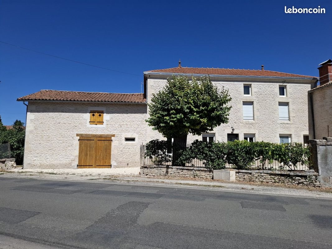 Maison à vendre, 190m², Brioux-sur-Boutonne