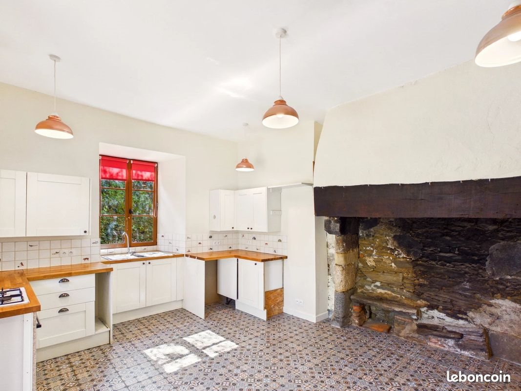 Maison à vendre, 197m², Ségur-le-Château