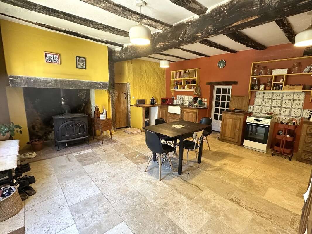 Maison à vendre, 107m², Montpon-Ménestérol