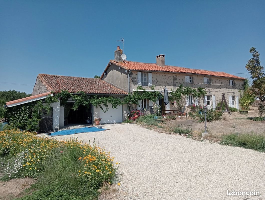 Maison à vendre, 196m², Parthenay