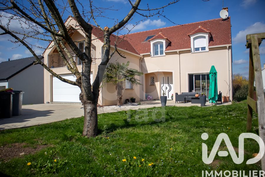 Maison à vendre, 210m², Férolles-Attilly