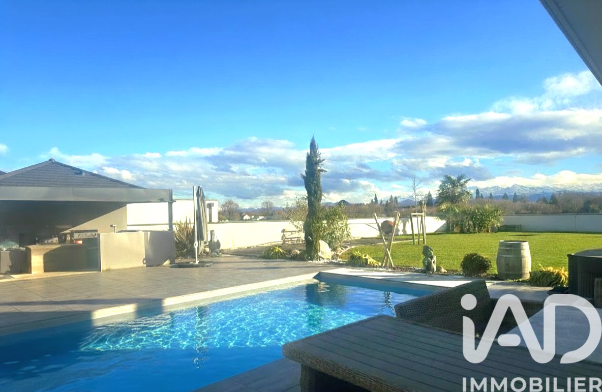 Maison à vendre, 244m², Ibos