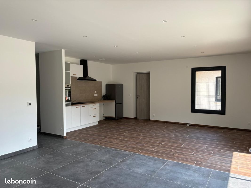Maison à louer, 90m², Belley