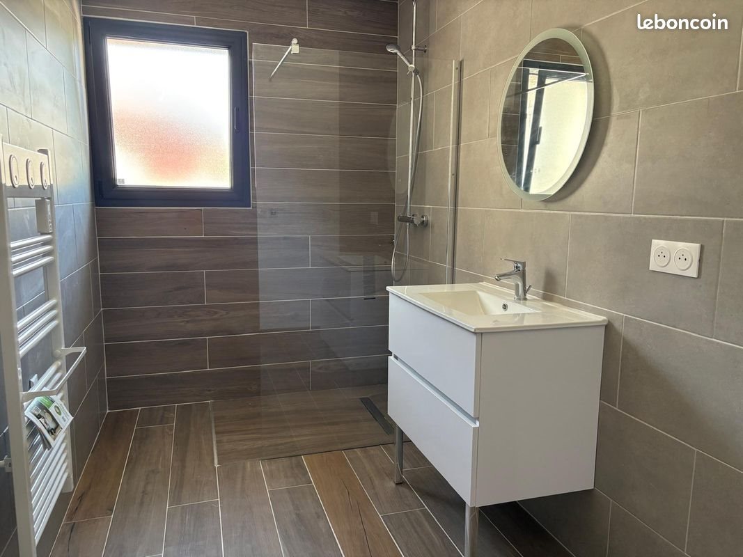 Maison à louer, 90m², Belley