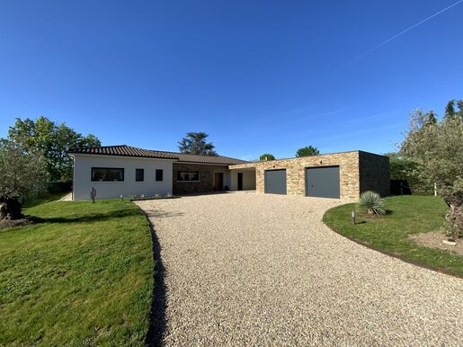 Maison 10 pièces 162 m² · à Bergerac · 162 m² · 598 000 €