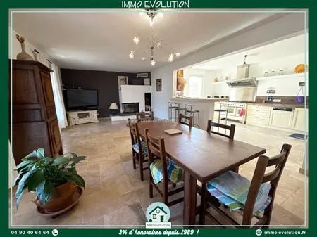 Maison à vendre, 160m², Travaillan