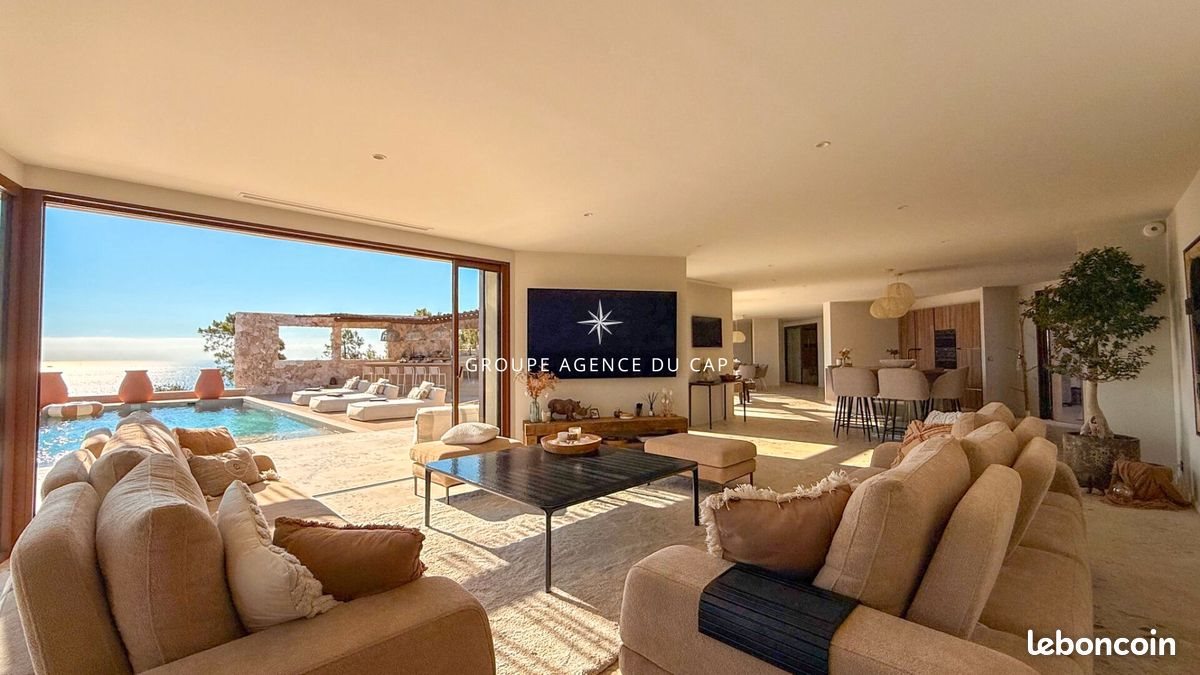 Maison à vendre, 450m², Roquebrune-sur-Argens