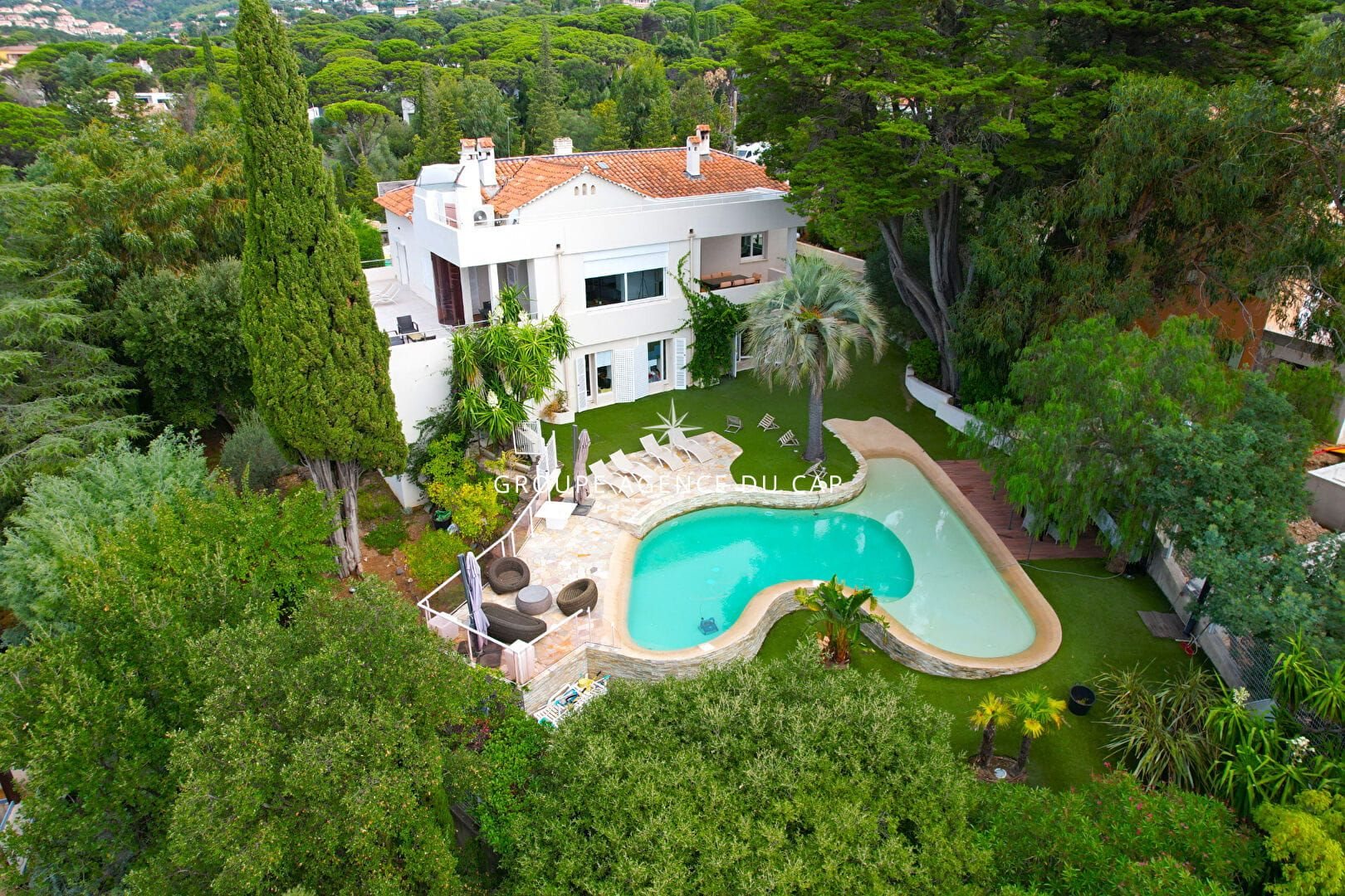 Maison à vendre, 390m², Roquebrune-sur-Argens