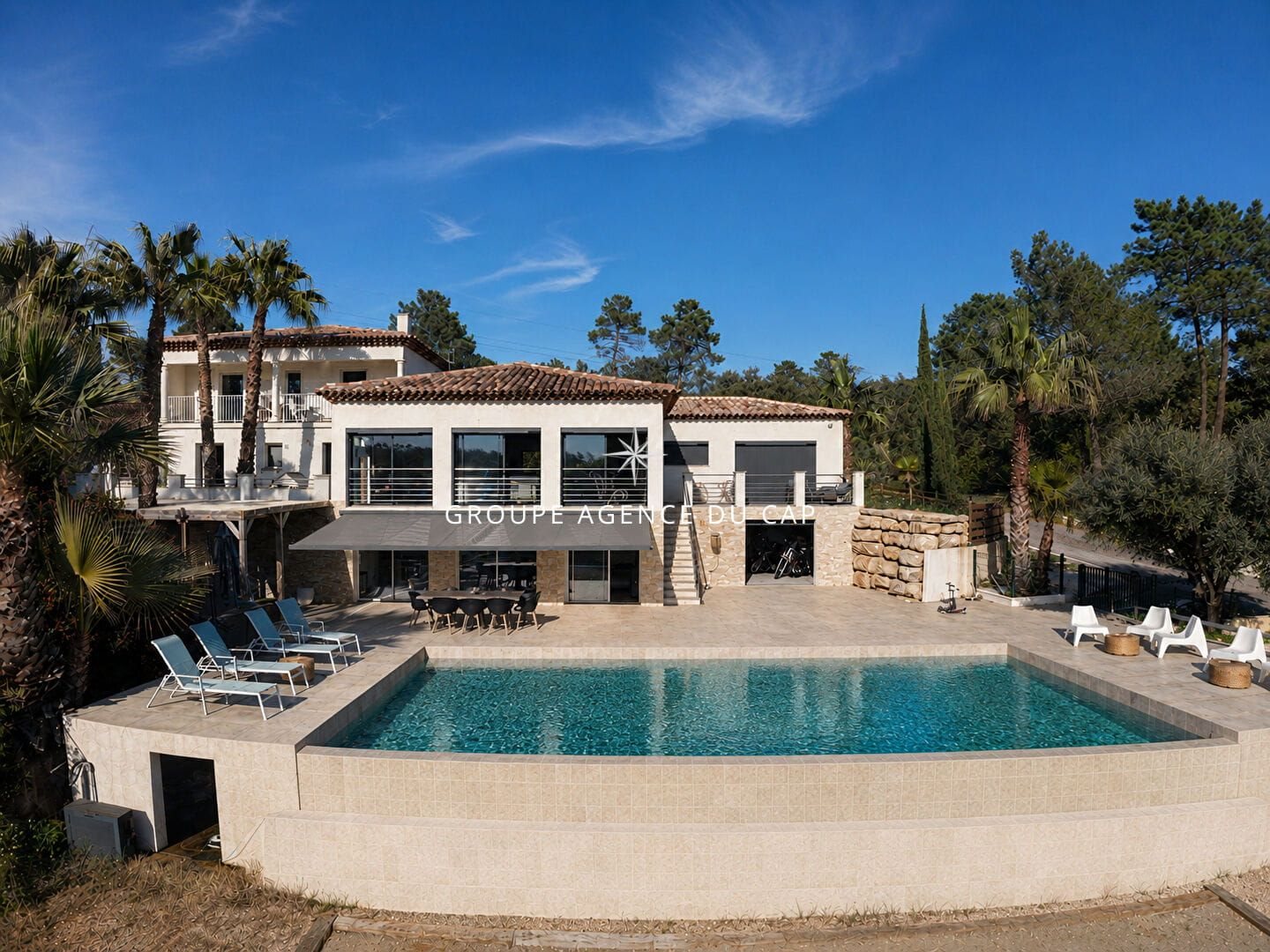 Maison à vendre, 400m², Roquebrune-sur-Argens