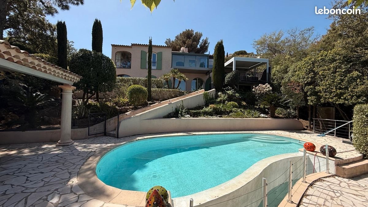 Maison à vendre, 290m², Roquebrune-sur-Argens
