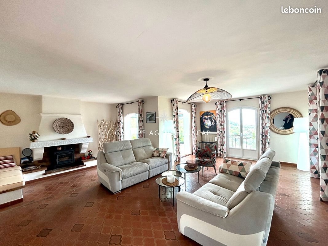 Maison à vendre, 290m², Roquebrune-sur-Argens