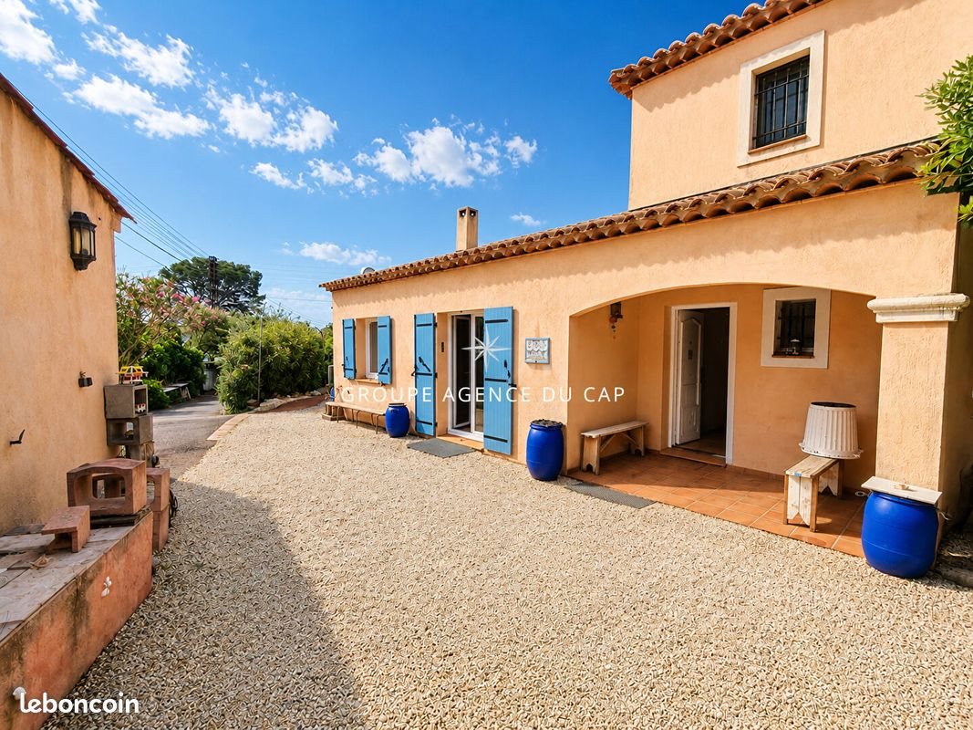 Maison à vendre, 165m², Roquebrune-sur-Argens