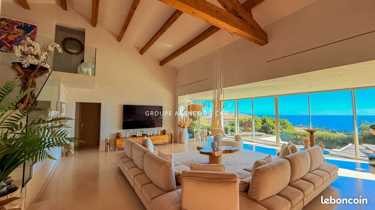 Maison à vendre, 420m², Roquebrune-sur-Argens