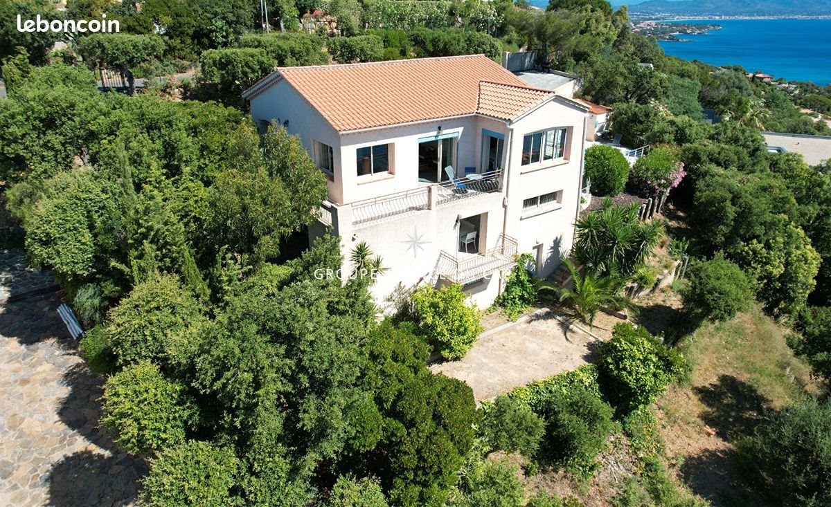 Maison à vendre, 170m², Roquebrune-sur-Argens